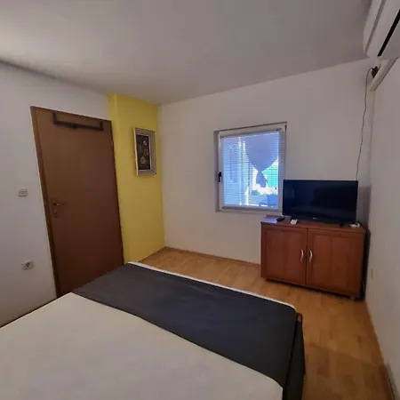 With A Parking Space Postup, Peljesac - 663 Appartement Orebić